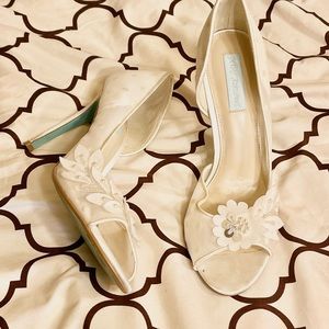 White shoe can be use for wedding
